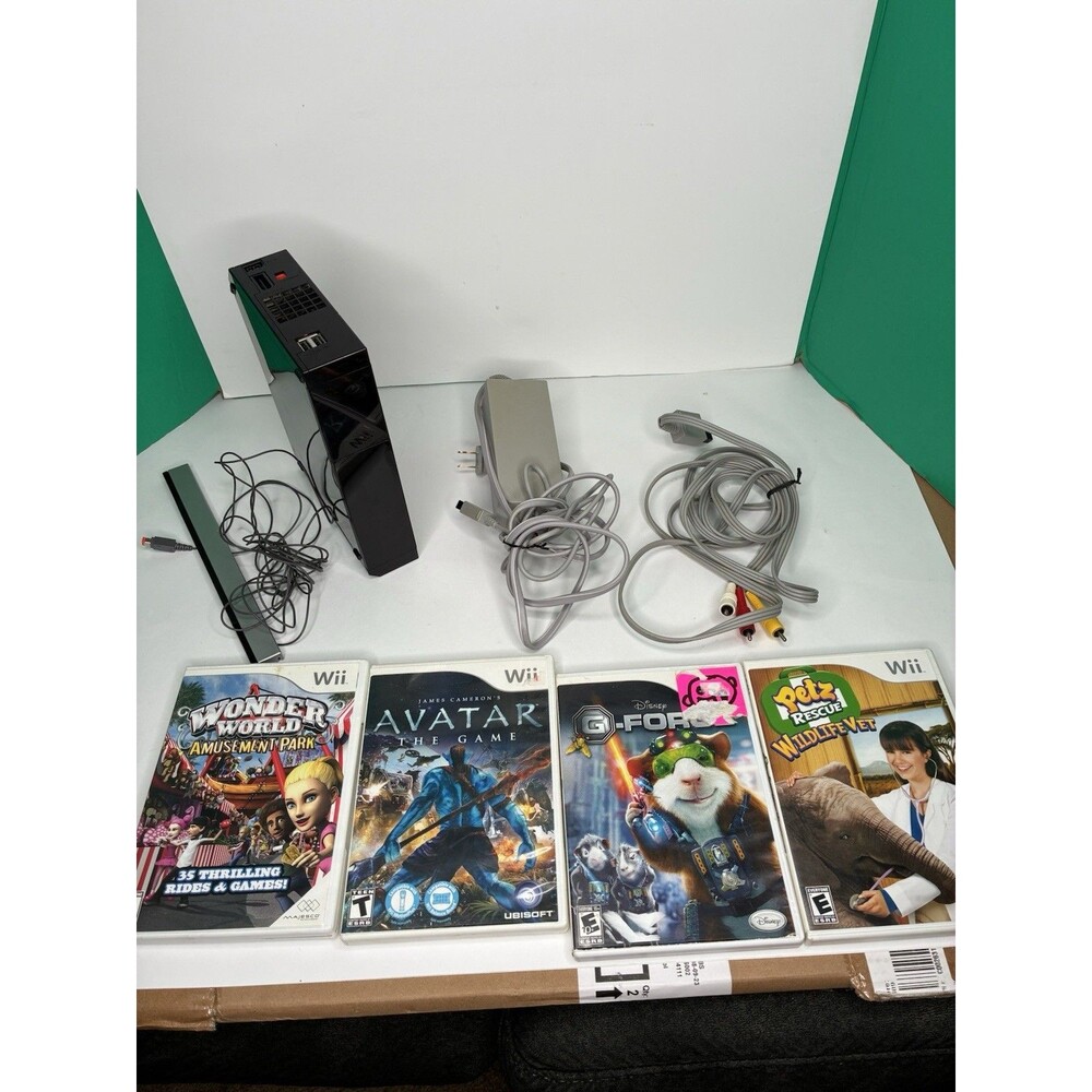 Nintendo Wii Console Bundle Black w/ Cords & 4 Games Tested RVL-001 / Gamecube